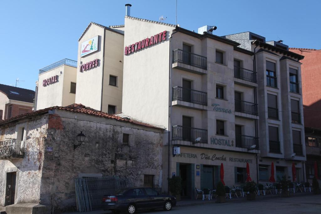 Hostal Torres San Leonardo de Yagüe Extérieur photo