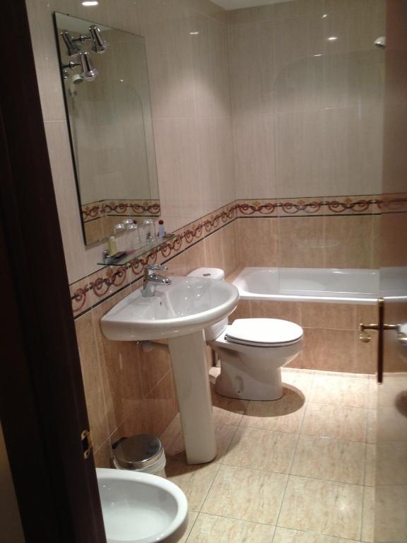 Hostal Torres San Leonardo de Yagüe Chambre photo